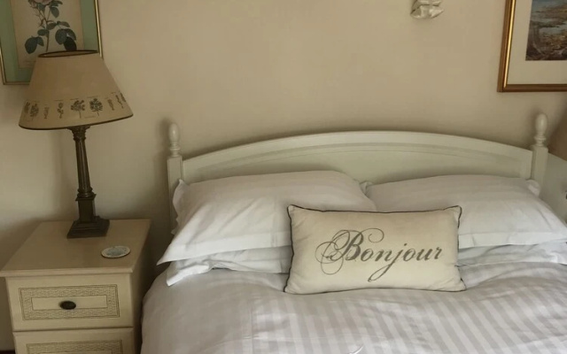 Tudor Place B&B