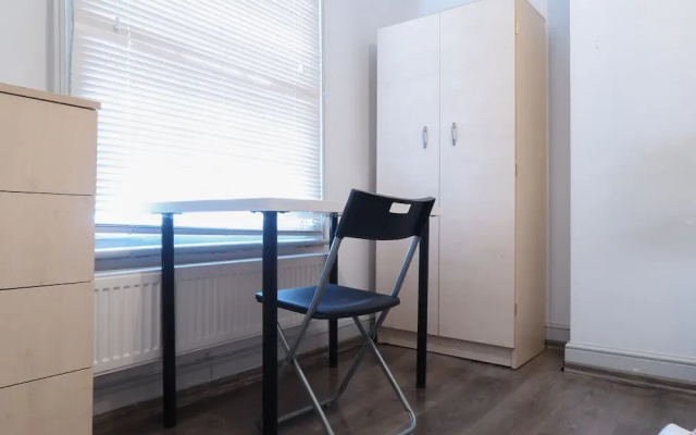 Clemence Street - Deluxe Single Guest Room 5