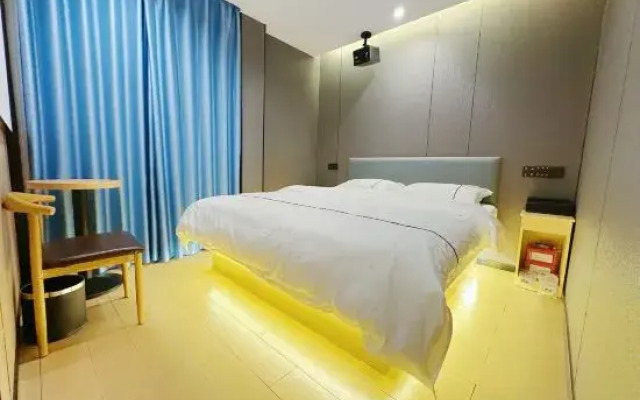 Shenzhen Chenwan Hotel (The Grand Theatre)