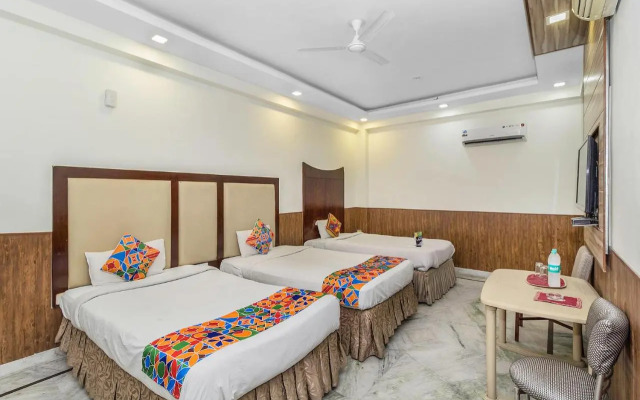 Fabhotel Jindal Palace