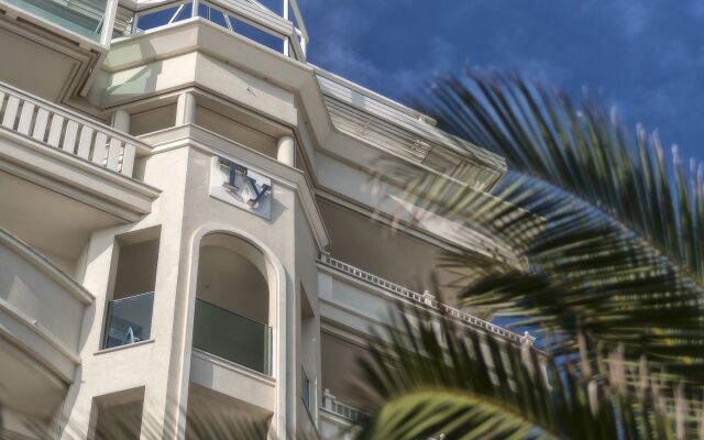 Hotel Tiffanys вид на фасад