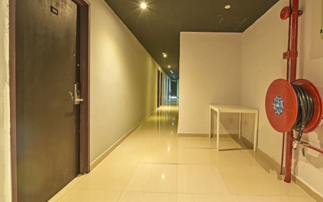 OYO 90703 Hotel Rim Global