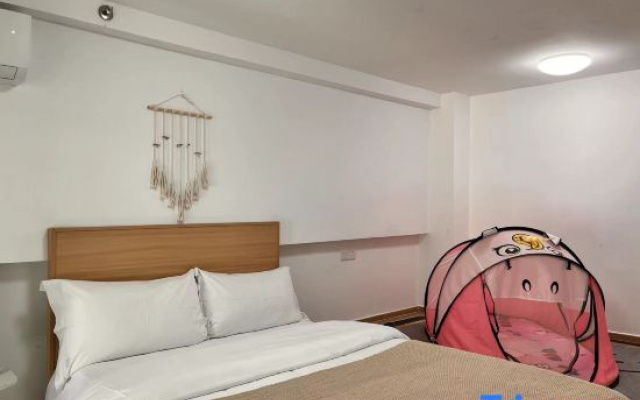 Huanzhu·Xiaoban Seaview Apartment (Haikouwan Poly Branch)