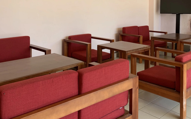 Mari - Anna Hotel