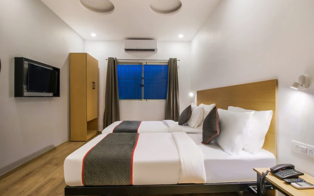 OYO Townhouse 180 Sant Regency