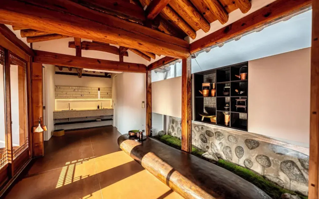 Nostalgia Hanok Hotel