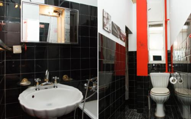 Hostel Yolostel