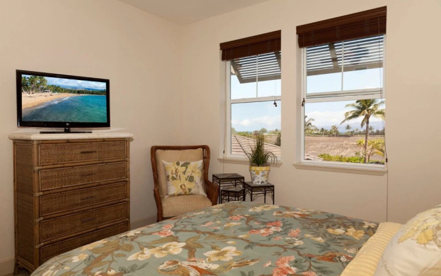Hali'i Kai 19G by RedAwning