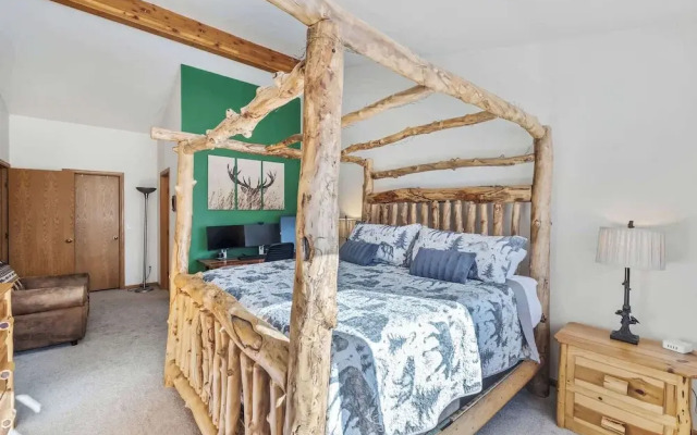 Trail Ridge Retreat Sleeps 8