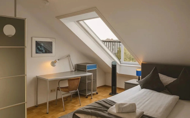 BoardingHouse - Studios & Apartments