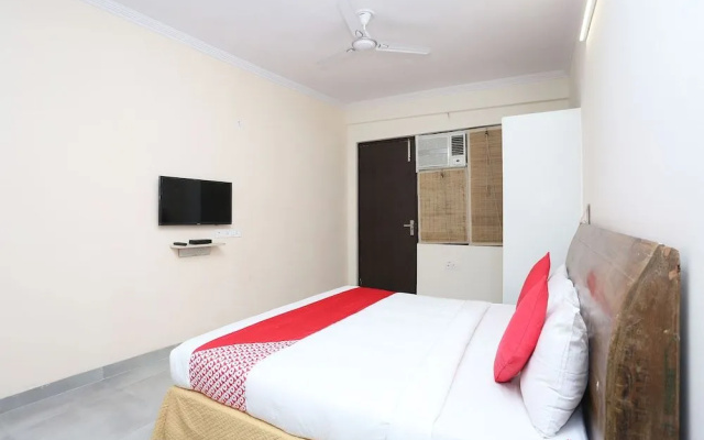 Oyo 28670 Hotel Dev Palace