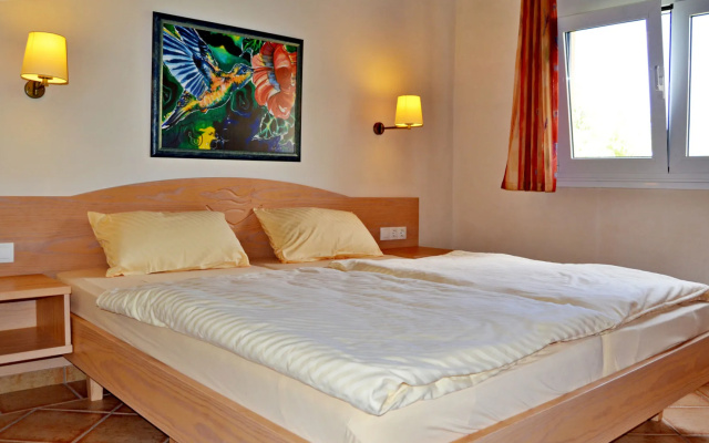 Aparthotel Vistamar