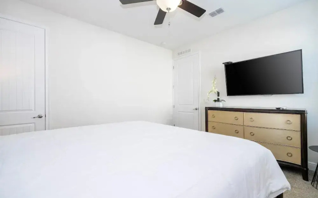 510 BS - 5BD Elegant Escape: Private Haven