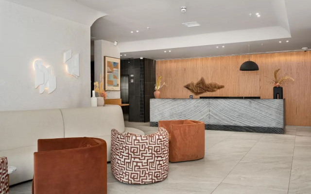 Newlands Peak Aparthotel