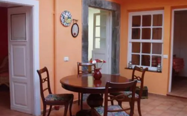 Yagui Apartments & Suites