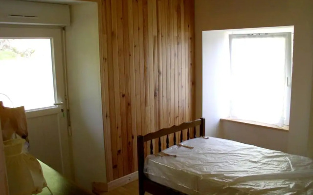 House With 4 Bedrooms in Saint-gènes-champespe, With Wonderful Lake Vi
