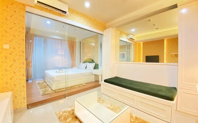 Elegant And Comfy 1Br At Dago Suites Apartment