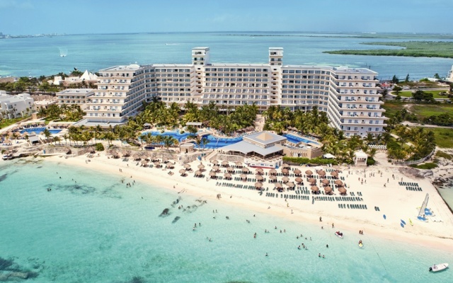 Отель Riu Caribe All Inclusive пляж