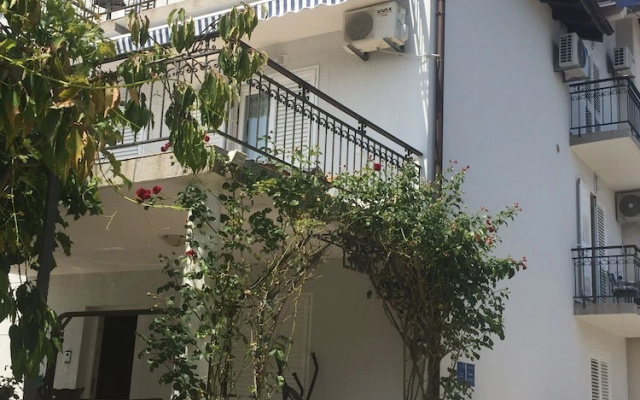 Logos Guesthouse