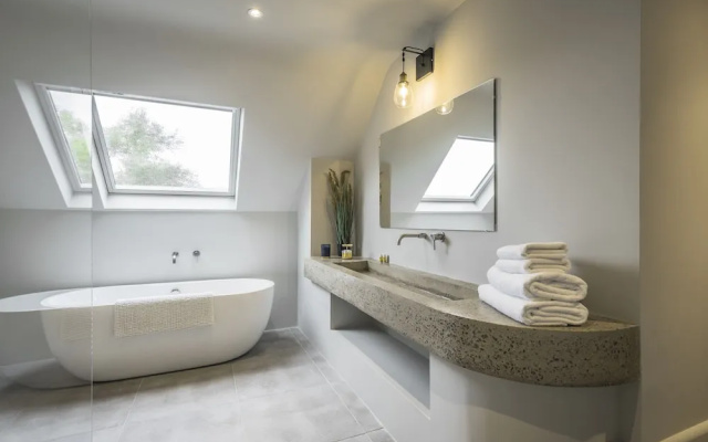Elements Lodges