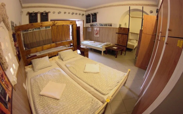 Müllers Hostel