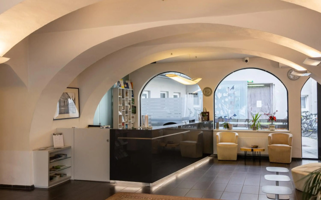 Kaiser von Österreich, Historik- und Thermalhotel