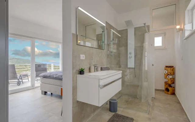 Villa White Pearl