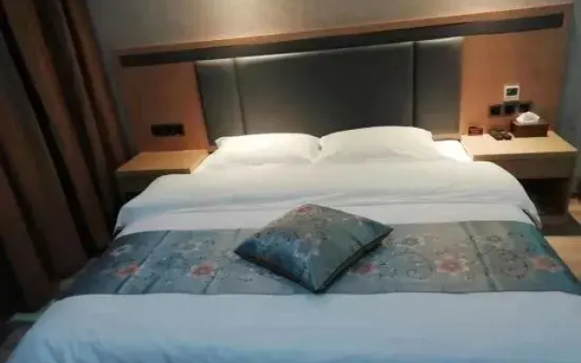 Hotels in Pomigzhi