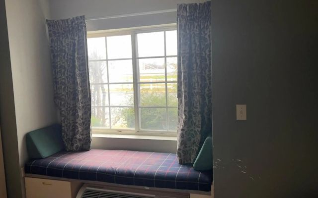 Americas Best Value Inn & Suites Jackson, TN
