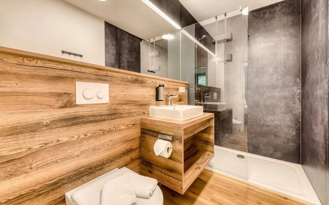 Brandnerhus Nr 13 - Balkon 3-zimmer Ferienwohnung