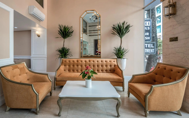SAZI Resin Hotel - Free Nails/HairWash