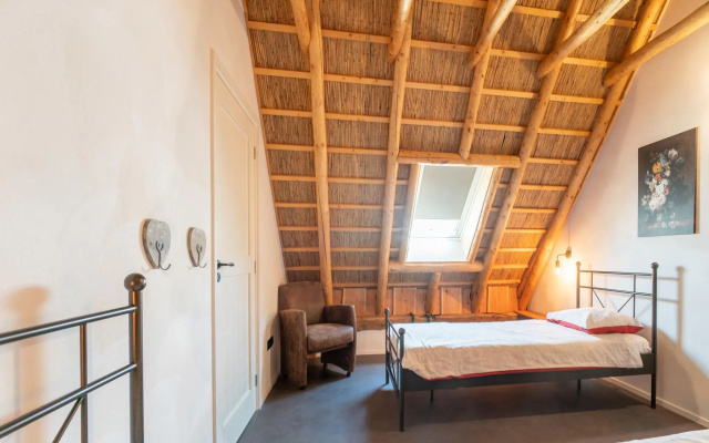 Beautifully renovated Staphorster farmhouse with sauna