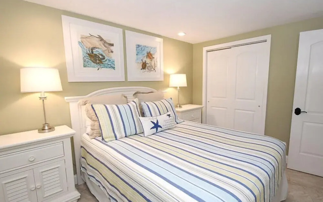 The Anna Maria Island Beach Breeze