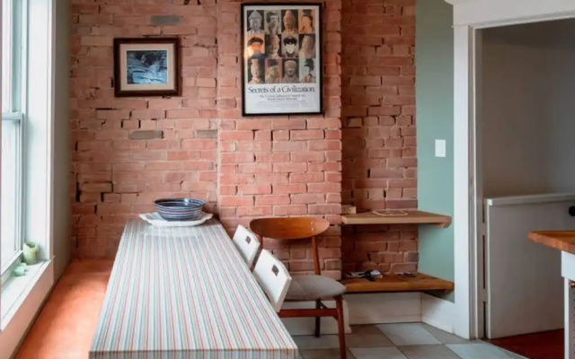 Cosy 1 Bedroom House Near Junction Triangle