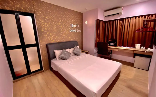 OYO 142 SH Hotel Kota Damansara