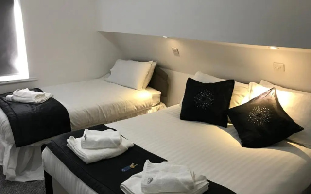 Alexandra Hotel
