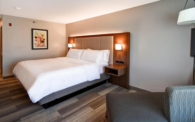 Holiday Inn Express & Suites Schererville by IHG