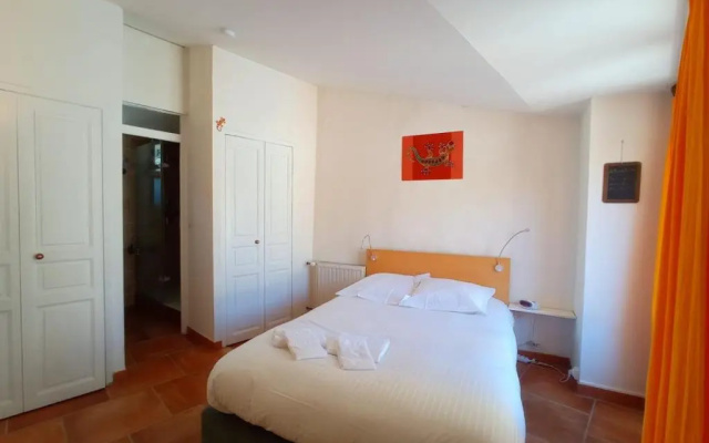 Appartement au coeur du village- Ref12