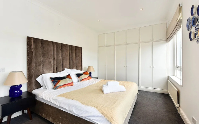 Posh Apartment in London near Hyde Park