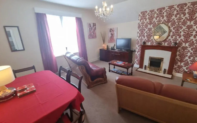 Cruden Villa - Second Floor Apartment