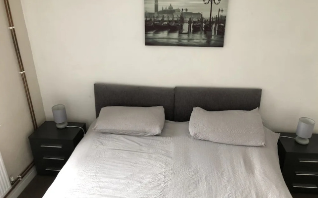 Lovely two Bedroom Apartment Flat in Shirley