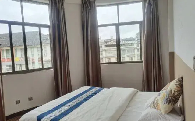 Baihai Business Hotel