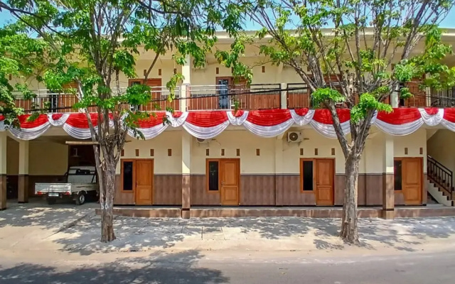 RedDoorz @ Dien Homestay Syariah Alun-alun Pasuruan
