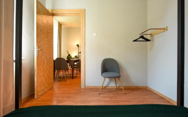 THE INDUSTRIAL. Huge Unirii Square Apartment
