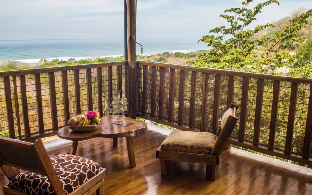Vista Naranja Ocean View Suite Apartments