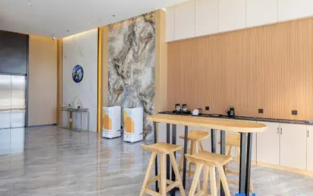 Sangna Grand Hotel (Shangri-La Store)