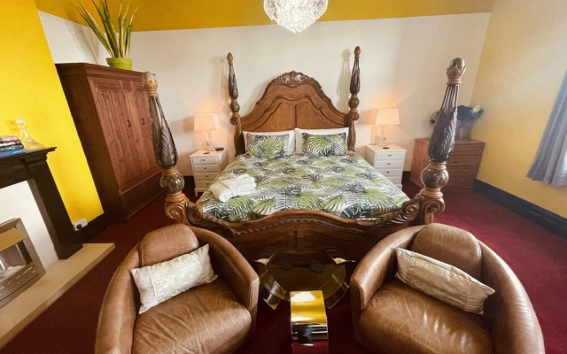 Captain Salazar Executive 2bed Penthouse Apartment
