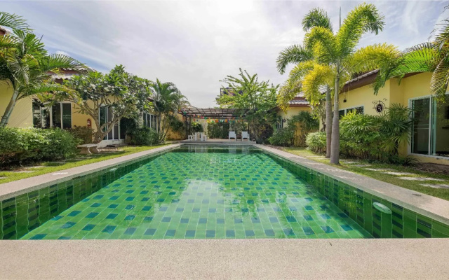 Paradee Resort Hua-Hin