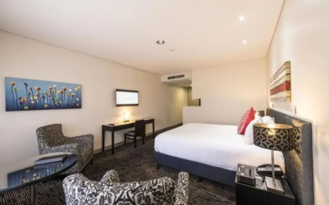 Colmslie Hotel Suites & Conference Centre