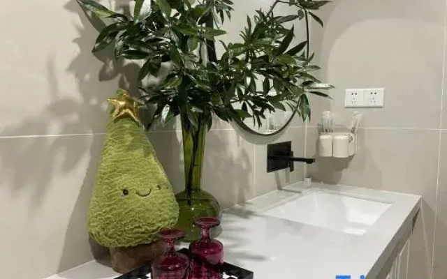 Guli Homestay (Zhangjiajie 72 Wonder Tower)